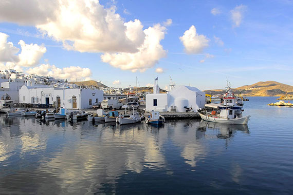 Ψαρόβαρκες στο λιμάνι της Νάουσας